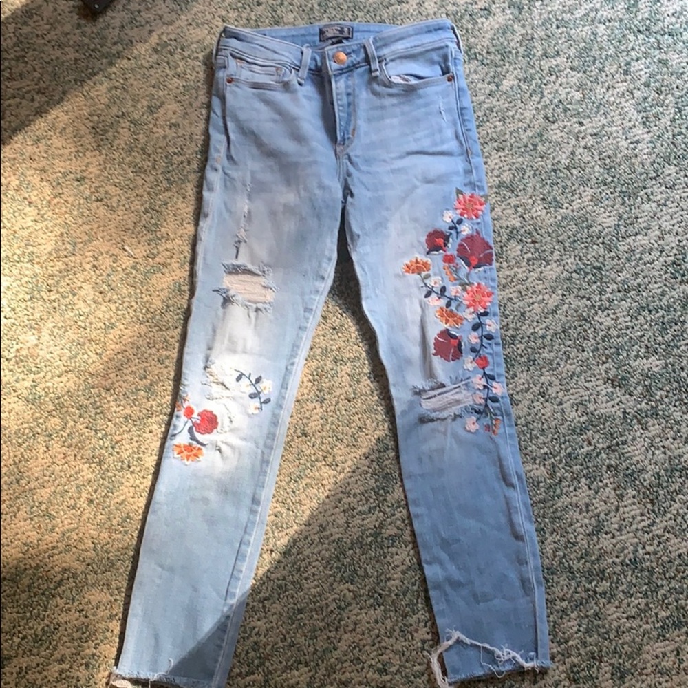 Abercrombie and fitch embroidered jeans